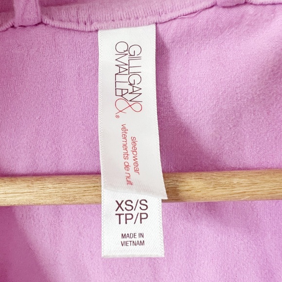 Lightweight Summer Dressing Robe, Purple | Gilligan & O’Malley - Picture 3 of 3